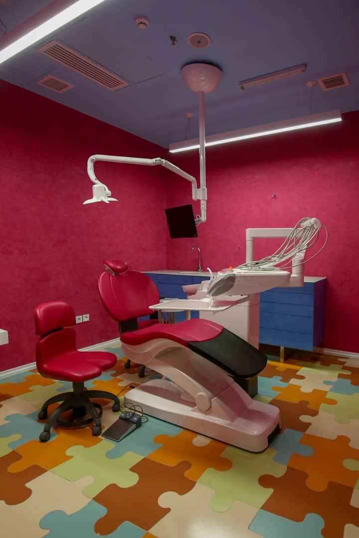 به‌روزترین دستگاه‌های دندان‌پزشکی دنیا در شهرک سلامت